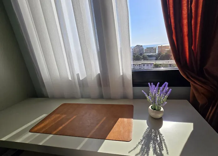 Sunny - Sea View Apartment