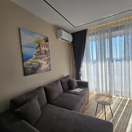 Sunny - Sea View 公寓 *