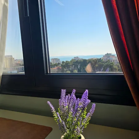 Sunny - Sea View