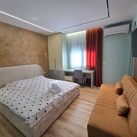 Sunny - Sea View 公寓 *