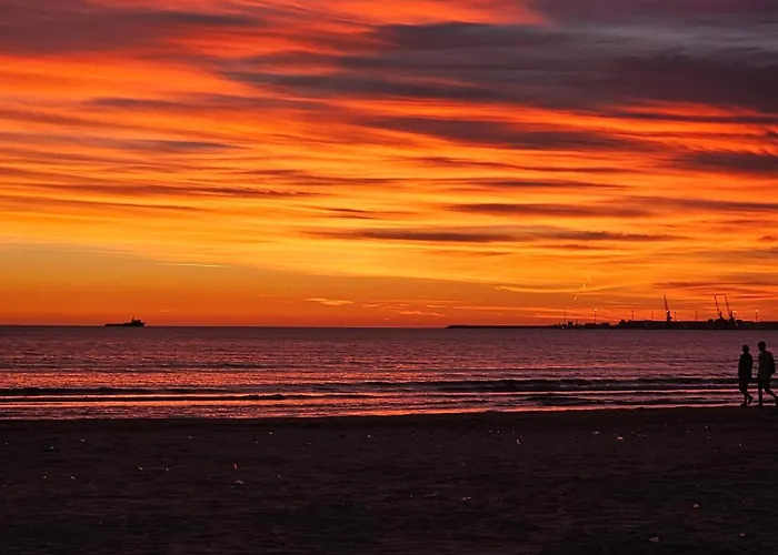 Sunny - Sea View 公寓 *